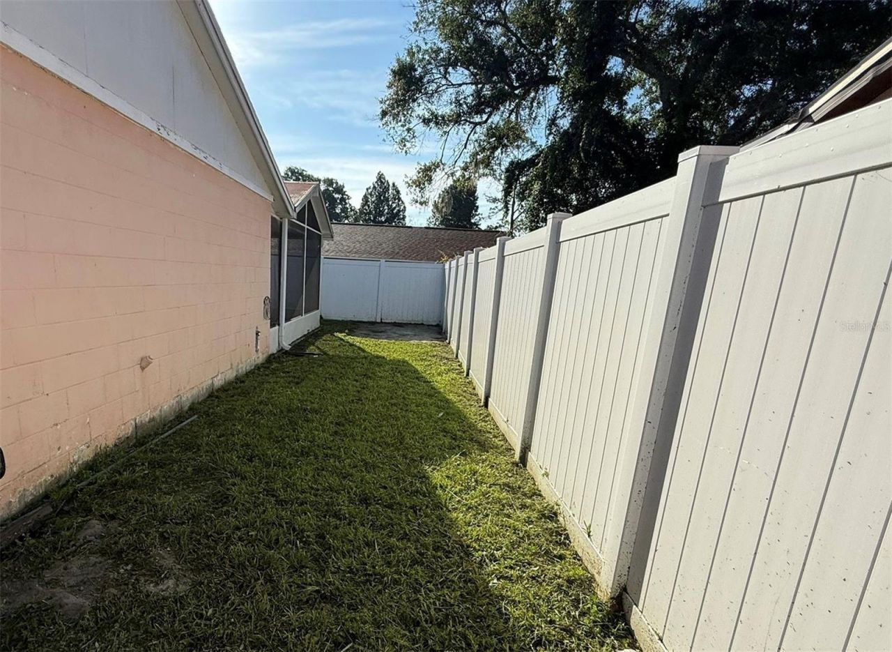 16009 Saddle Creek Drive, Tampa, FL 33618 Photo