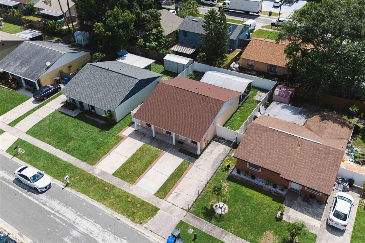 16009 Saddle Creek Drive, Tampa, FL 33618 Photo