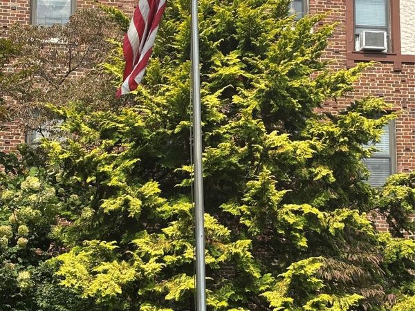 160-15 Powells Cove Boulevard, Unit D302, Beechhurst, NY 11357