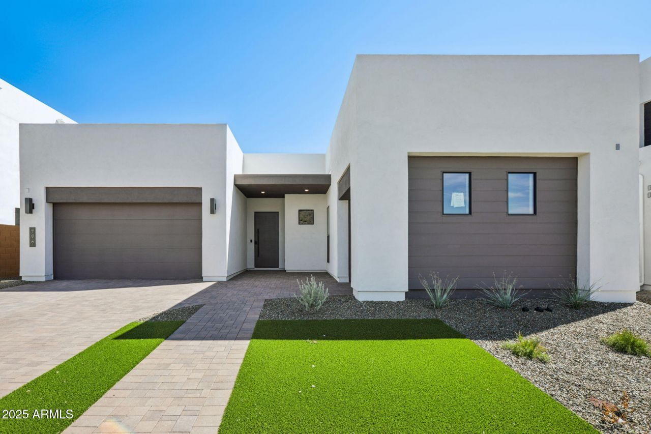 7419 W Oberlin Way, Peoria, AZ 85383 Main Photo