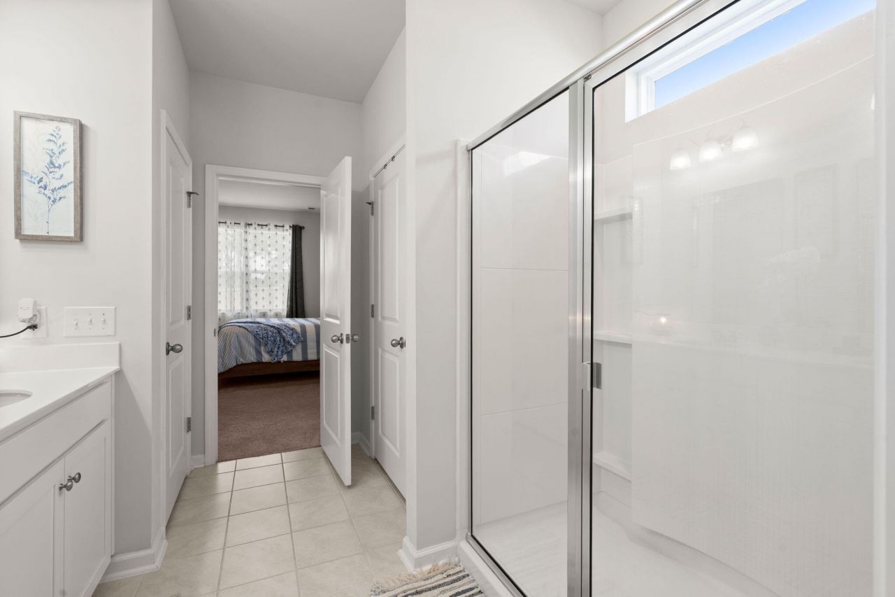 636 Chigwell Springs Lane Photo 11