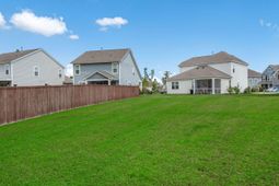 636 Chigwell Springs Lane photo 4