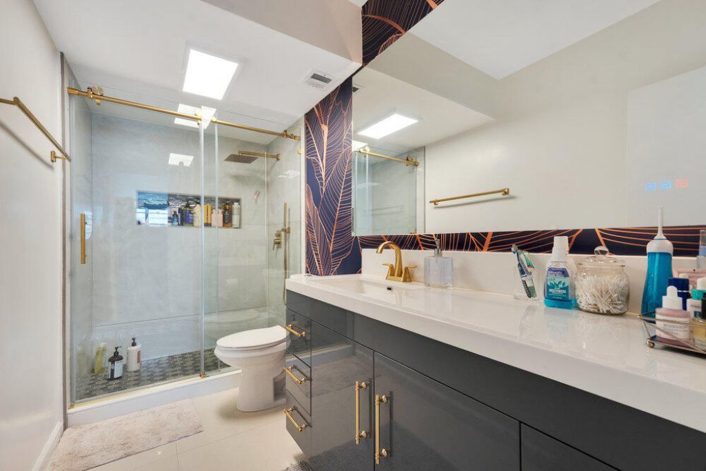 500 Bayview Drive, Unit 1521, Sunny Isles Beach, FL 33160 Photo