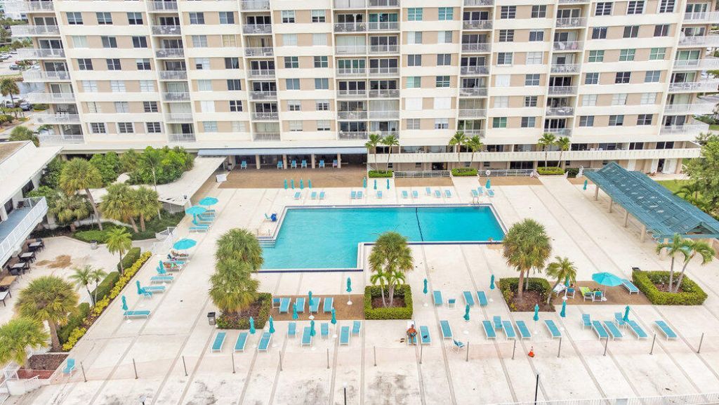 500 Bayview Drive, Unit 1521, Sunny Isles Beach, FL 33160 Photo