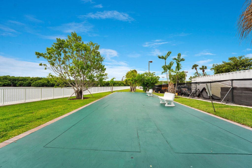 500 Bayview Drive, Unit 1521, Sunny Isles Beach, FL 33160 Photo