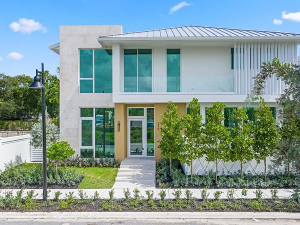 320 Grove Place, Delray Beach, FL 33444