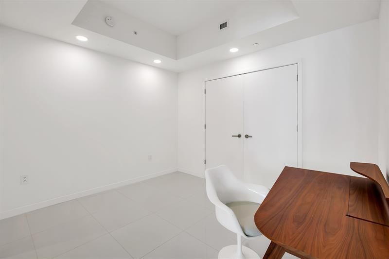 851 NE 1st Avenue, Unit 2005, Miami, FL 33132 Photo