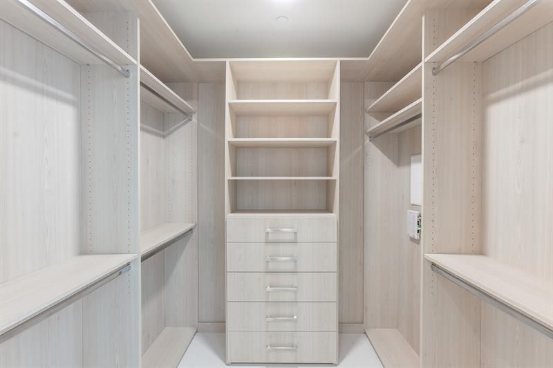 851 NE 1st Avenue, Unit 2005, Miami, FL 33132 Photo