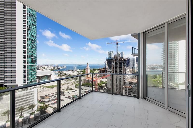 851 NE 1st Avenue, Unit 2005, Miami, FL 33132 Photo