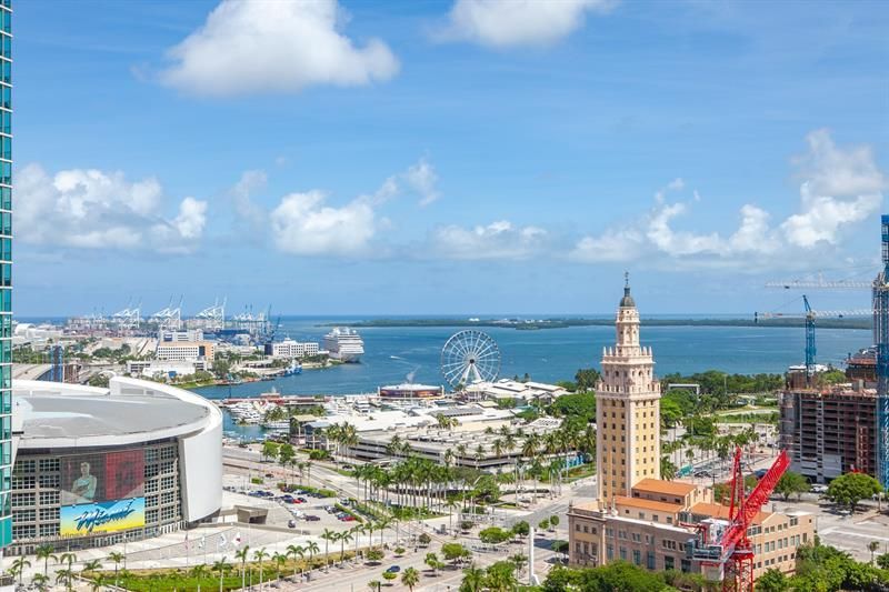 851 NE 1st Avenue, Unit 2005, Miami, FL 33132 Photo