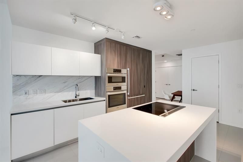 851 NE 1st Avenue, Unit 2005, Miami, FL 33132 Photo