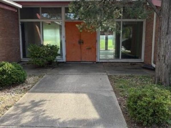 3363 S Manor Drive, Lansing, IL 60438