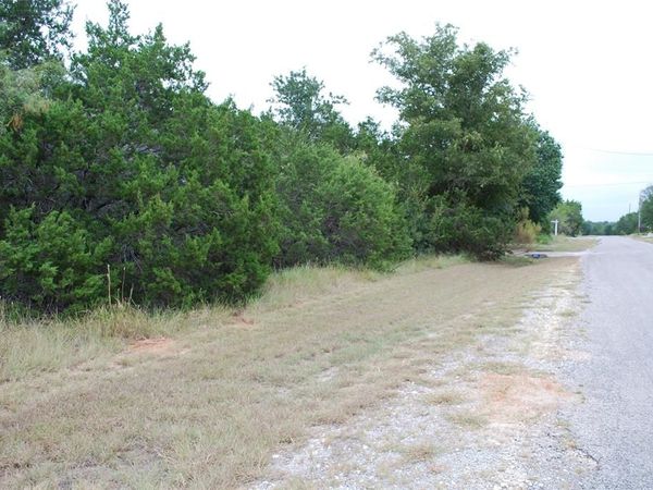 18049 Southhill Drive , Whitney, TX 76692