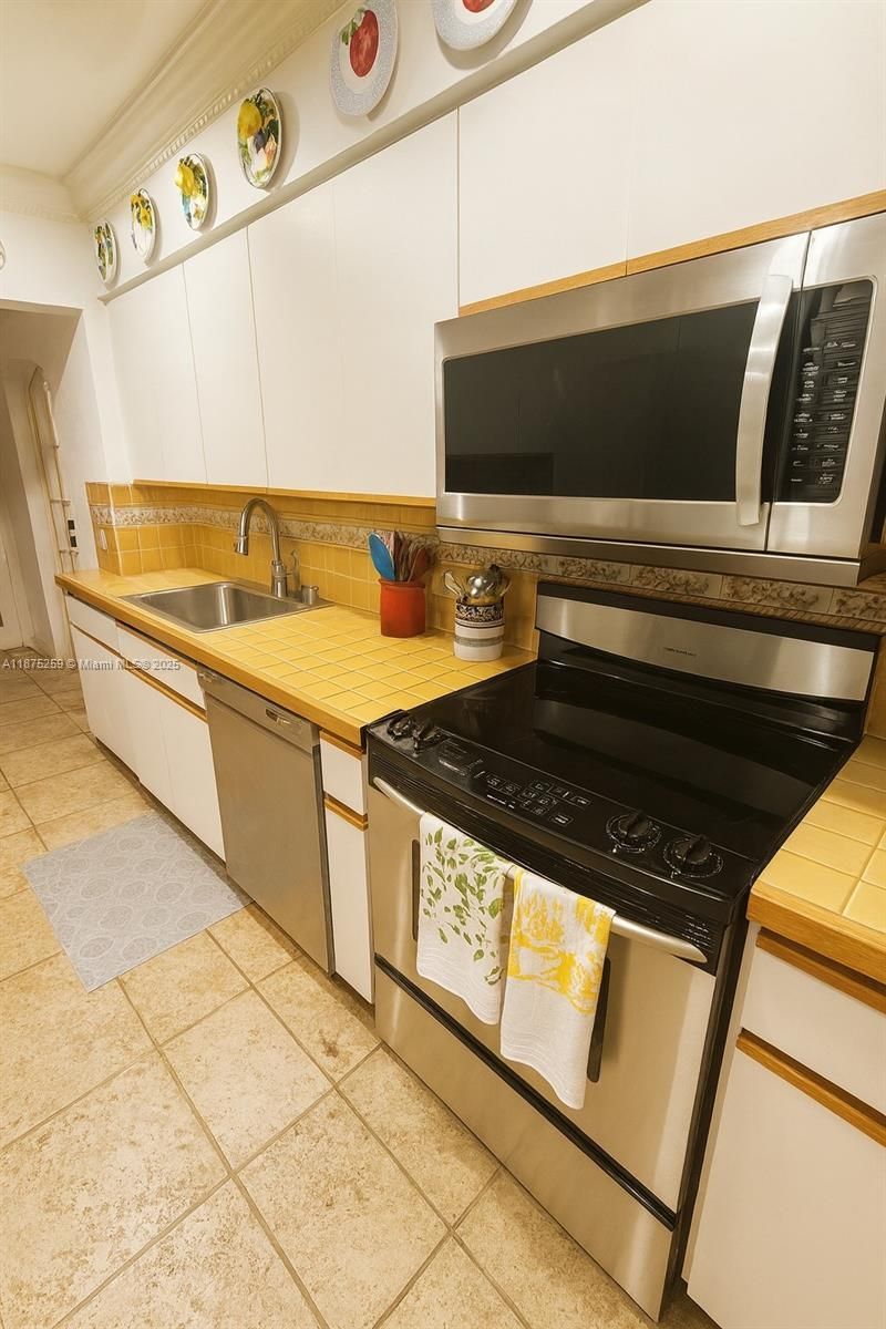 401 Warren Ln, Key Biscayne, FL 33149 Photo