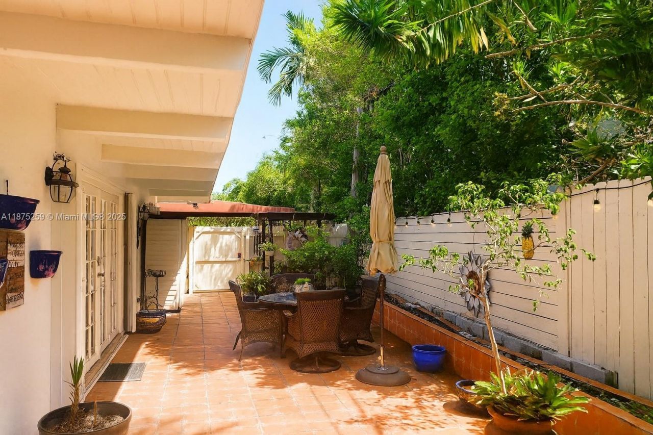 401 Warren Ln, Key Biscayne, FL 33149 Photo