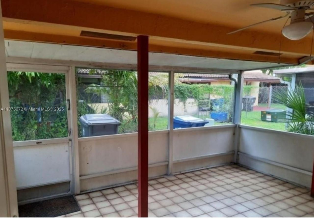 2627 NW 47th Ter, Unit 206, Lauderdale Lakes, FL 33313 Photo