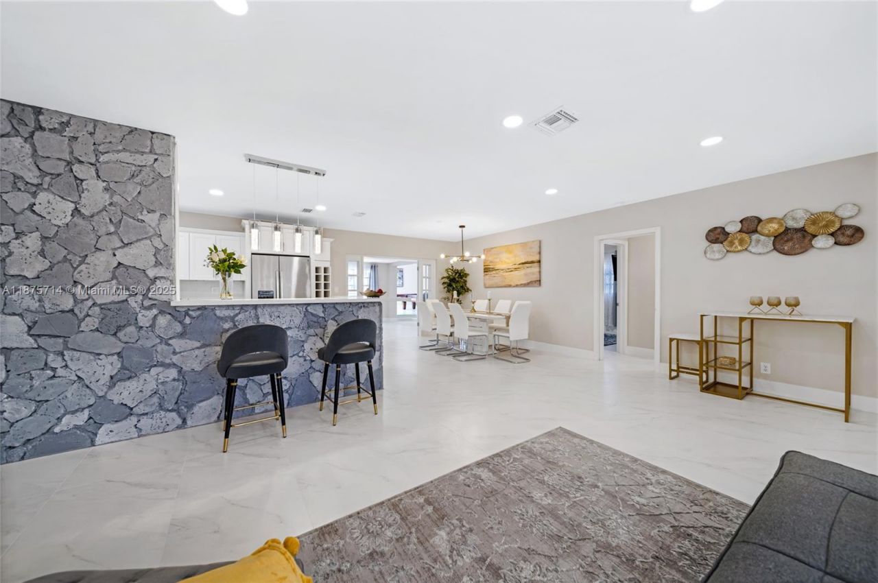 241 Oceanic Ave, Lauderdale by the Sea, FL 33308 Photo