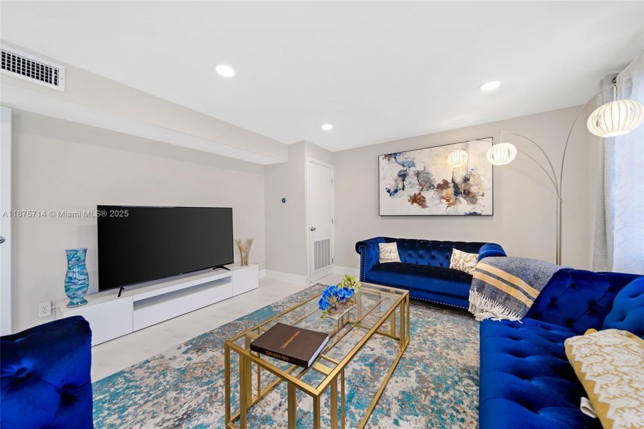 241 Oceanic Ave, Lauderdale by the Sea, FL 33308 Photo