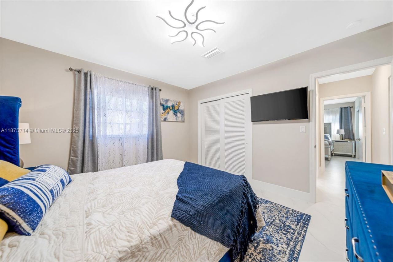 241 Oceanic Ave, Lauderdale by the Sea, FL 33308 Photo