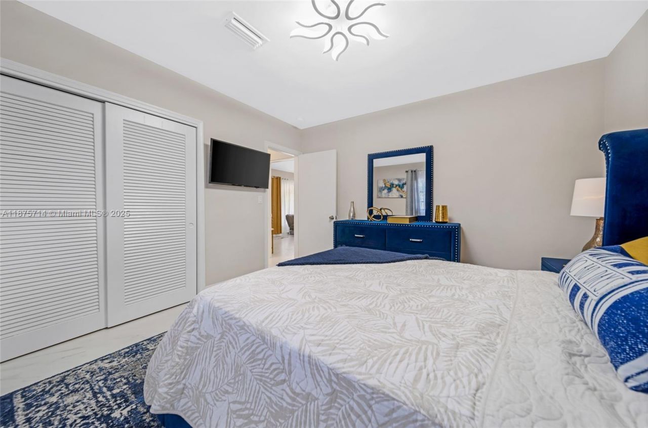 241 Oceanic Ave, Lauderdale by the Sea, FL 33308 Photo