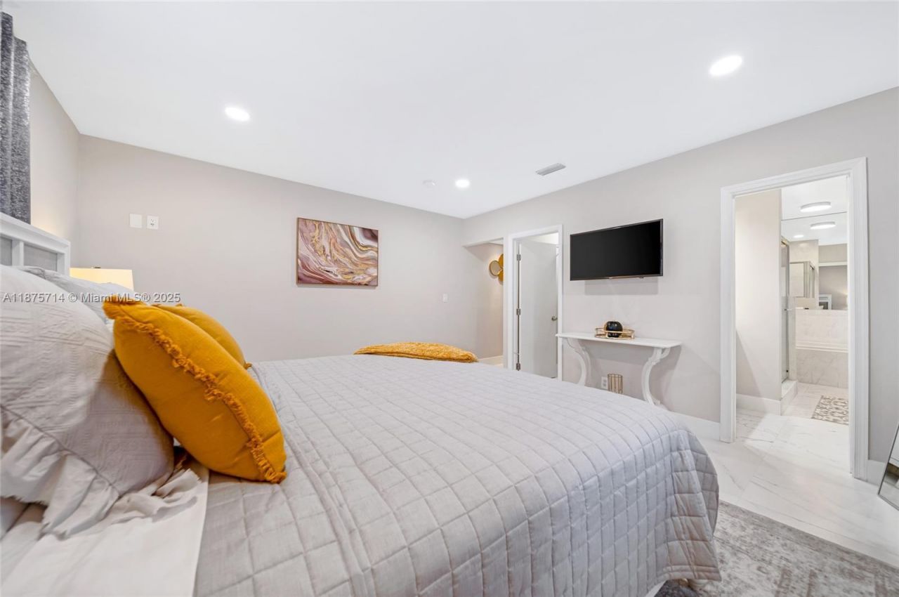 241 Oceanic Ave, Lauderdale by the Sea, FL 33308 Photo