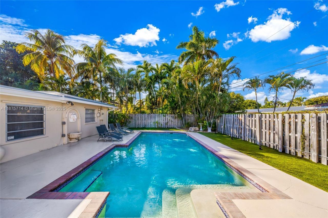 241 Oceanic Ave, Lauderdale by the Sea, FL 33308 Photo