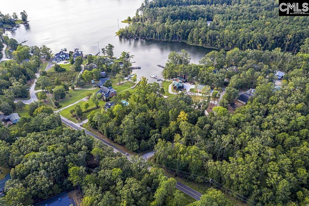 Green Meadow Drive Photo 4