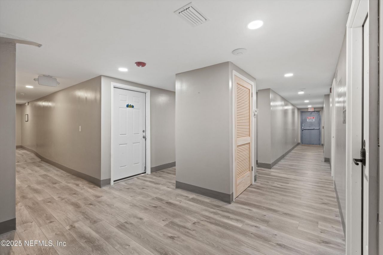 3787 Old Middleburg Road N, Jacksonville, FL 32210 Photo