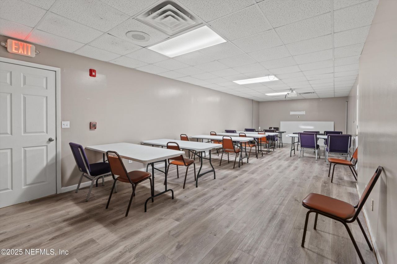 3787 Old Middleburg Road N, Jacksonville, FL 32210 Photo