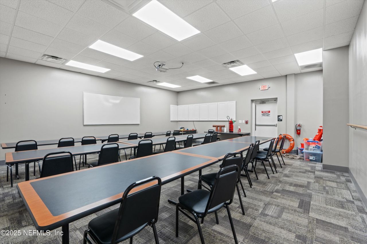 3787 Old Middleburg Road N, Jacksonville, FL 32210 Photo