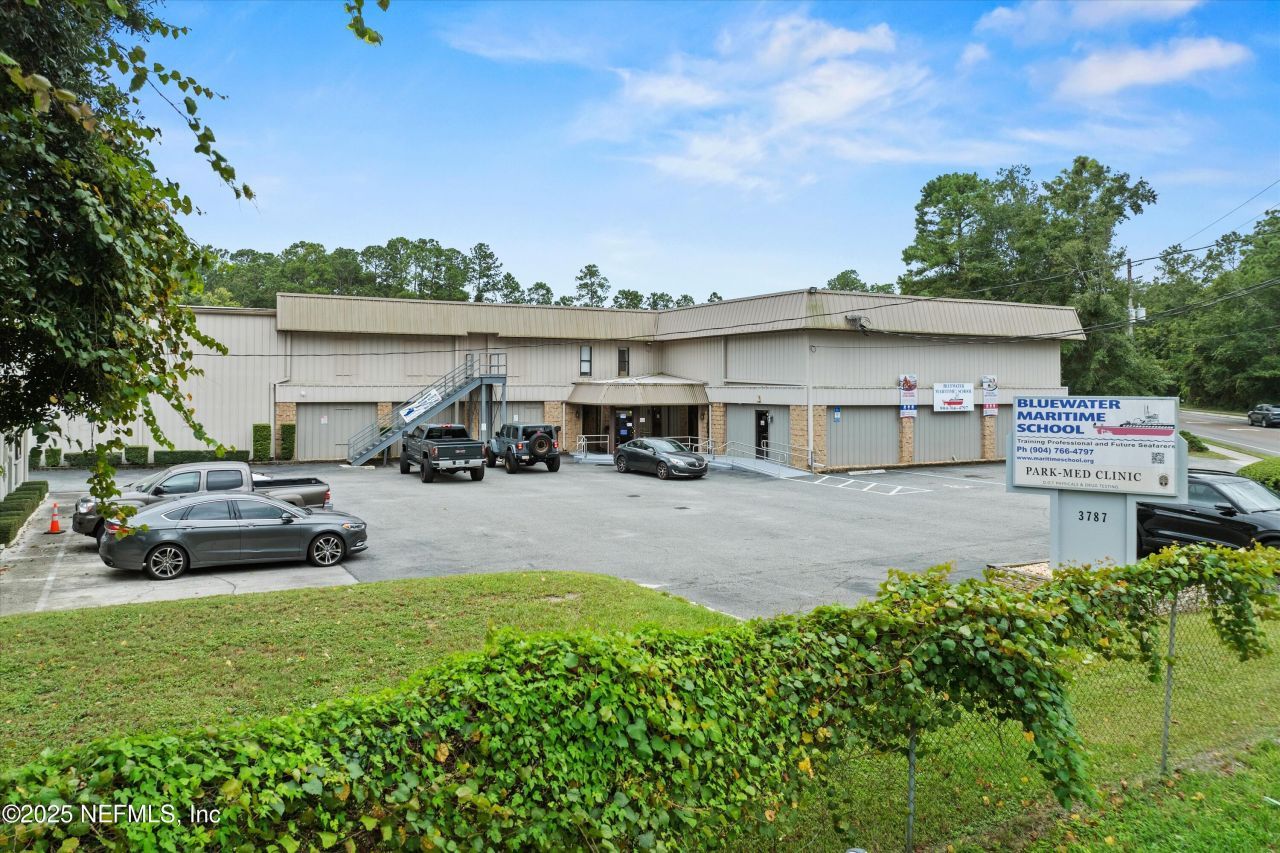 3787 Old Middleburg Road N, Jacksonville, FL 32210 Photo