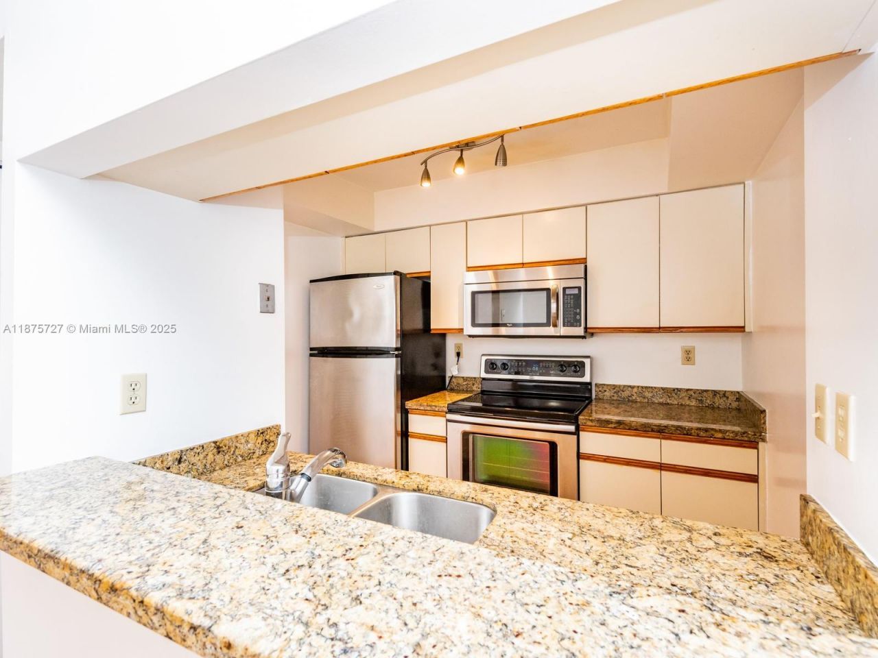 15489 N Miami Lakeway N, Unit 202-3, Miami Lakes, FL 33014 Photo