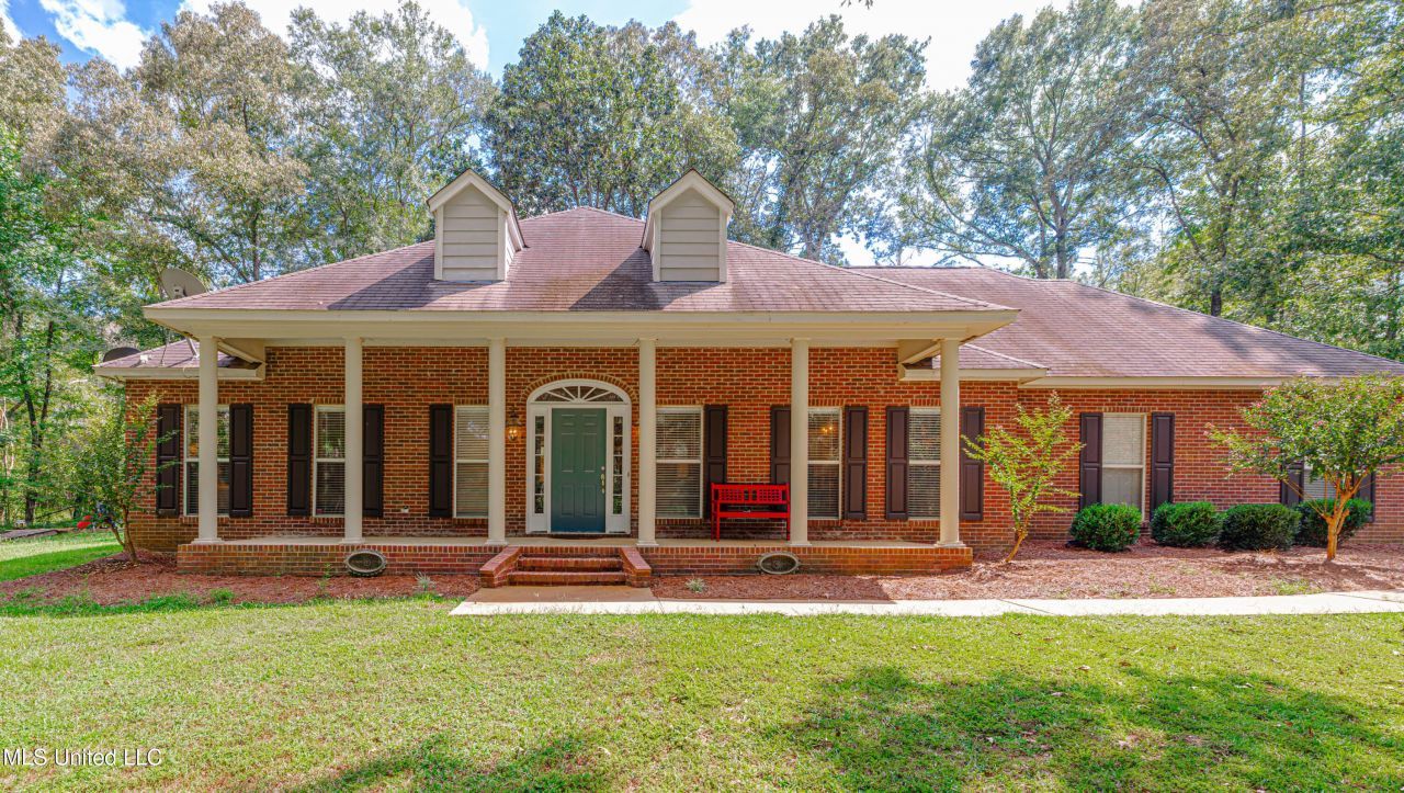 1850 Fairchild Road Raymond, MS 39154