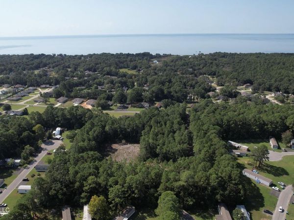 Graveline Road, Gautier, MS 39553