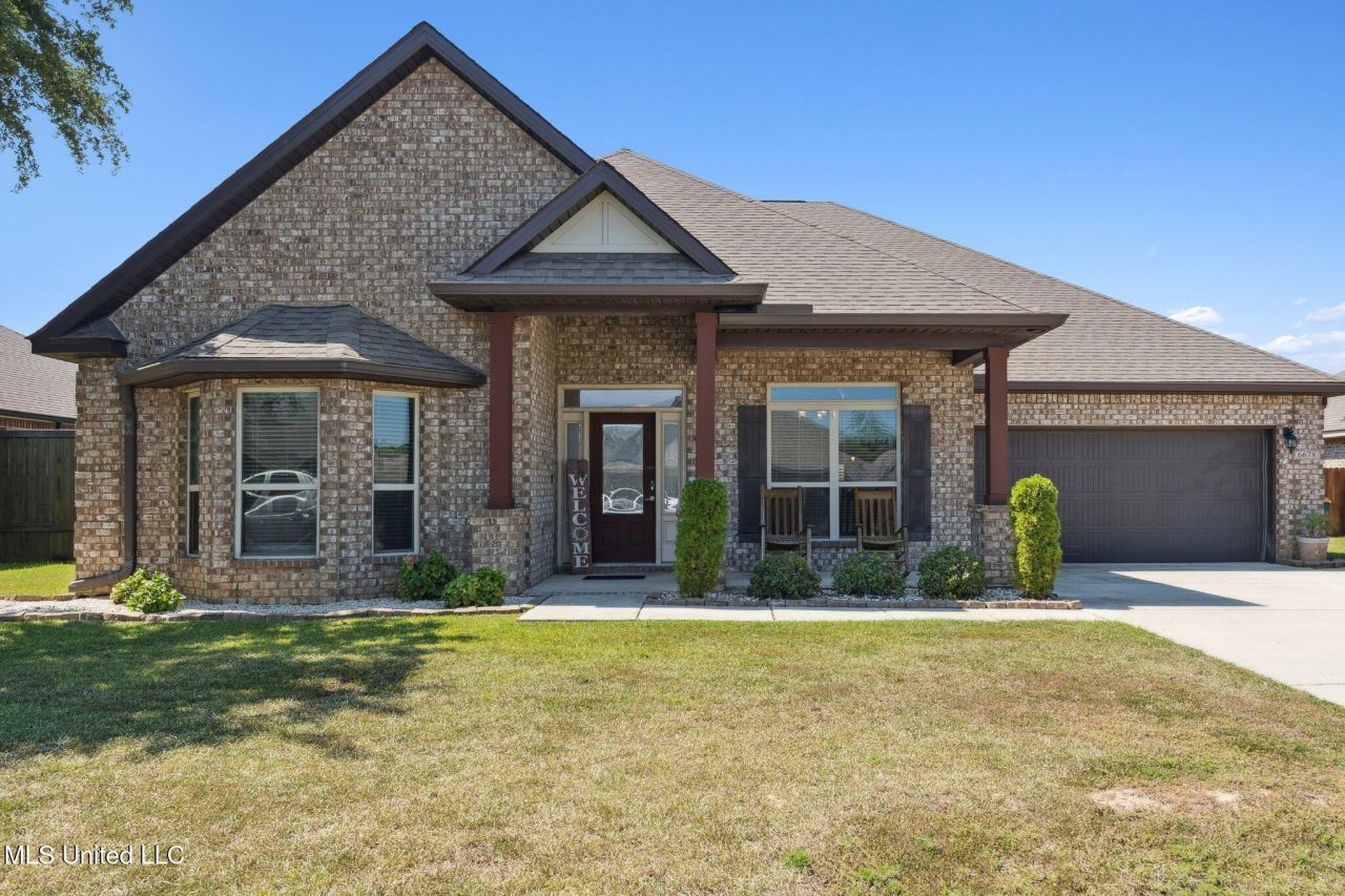 6678 Sugarcane Circle, Ocean Springs, MS 39564 Main Photo