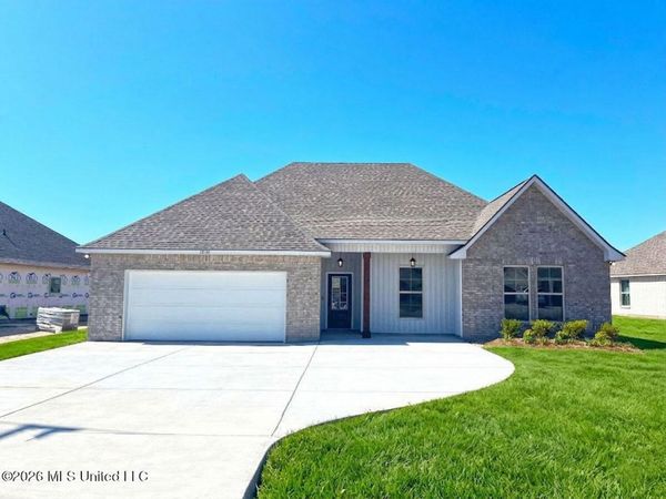 12161 Walker Road, Ocean Springs, MS 39564