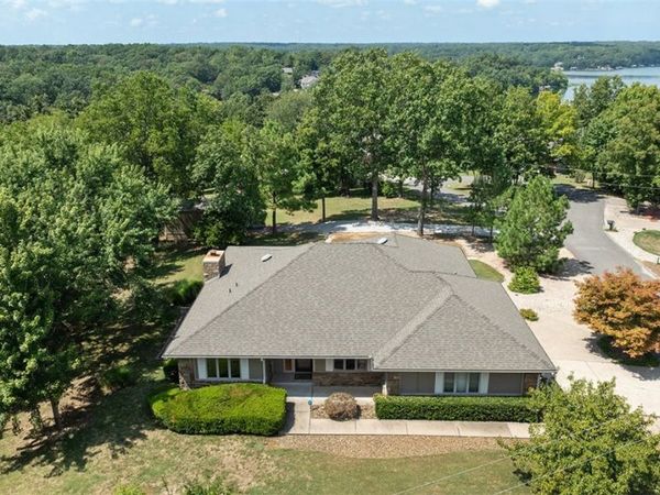 1 Cheviot Trace, Bella Vista, AR 72715
