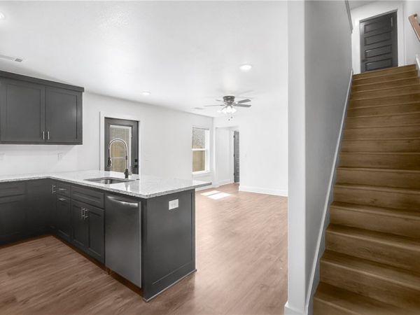 1102 Lockheed Street, Bentonville, AR 72712