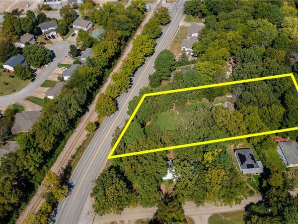 1624 N Gregg Avenue, Fayetteville, AR 72703