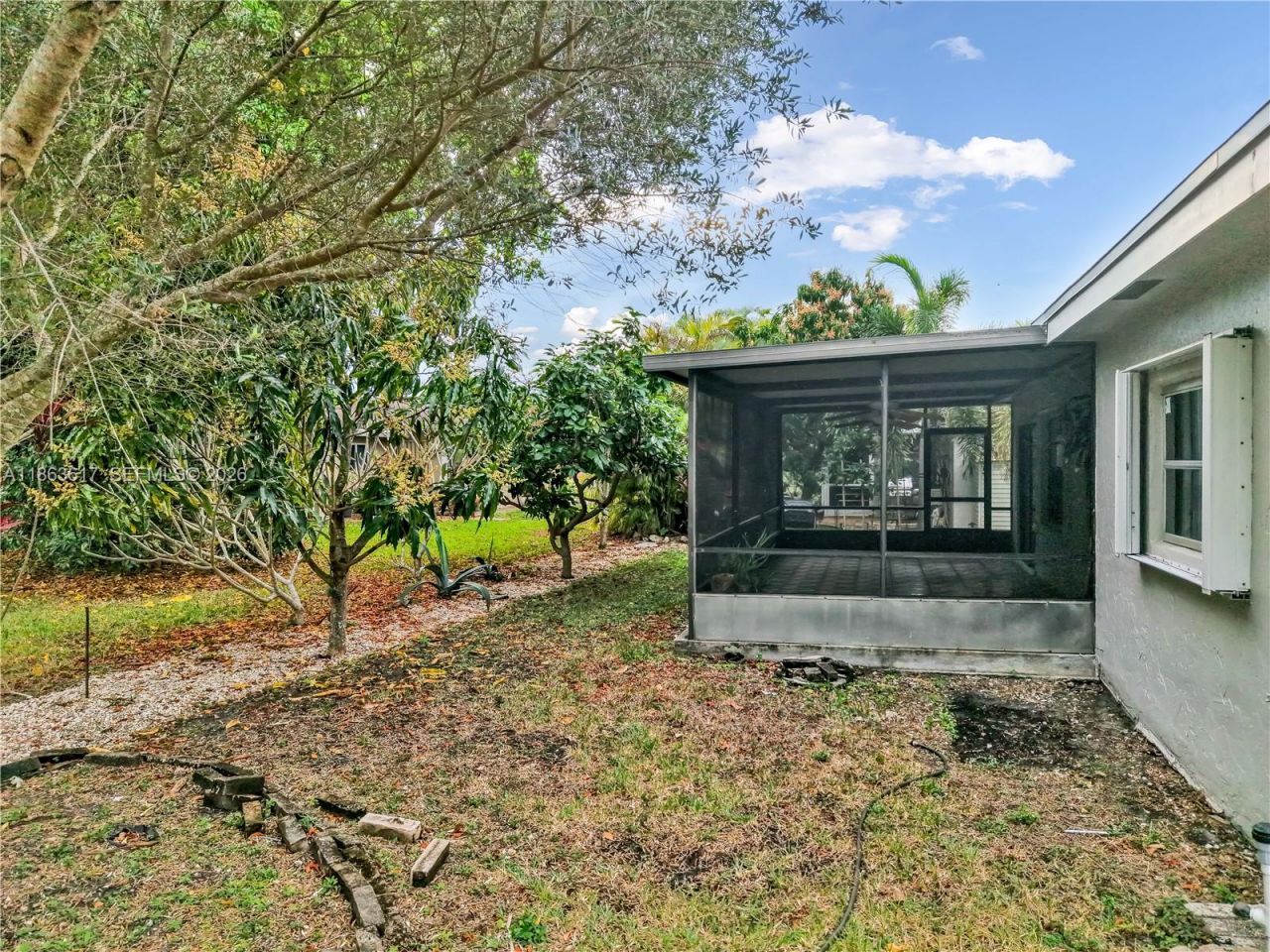 9404 NW 70th Pl, Tamarac, FL 33321 Photo