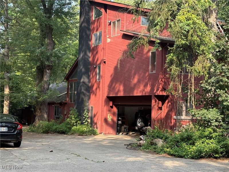 2826 Yellow Creek, Akron, OH 44333 Photo 1