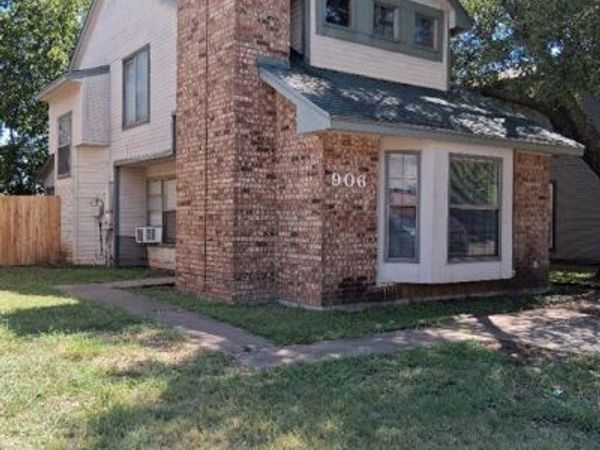 906 Fairbanks Circle, Duncanville, TX 75137