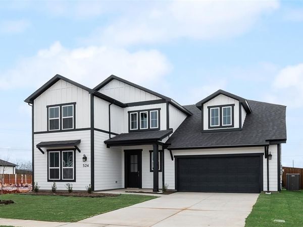 524 Marcus Lane, Crowley, TX 76036