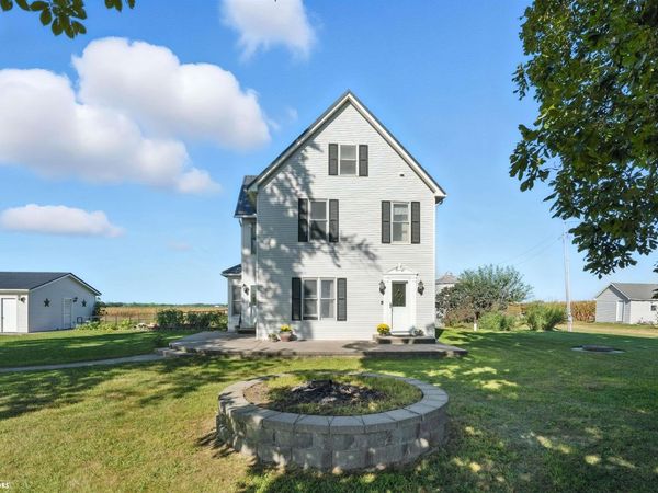 2667 Lexington Avenue, Mount Pleasant, IA 52641