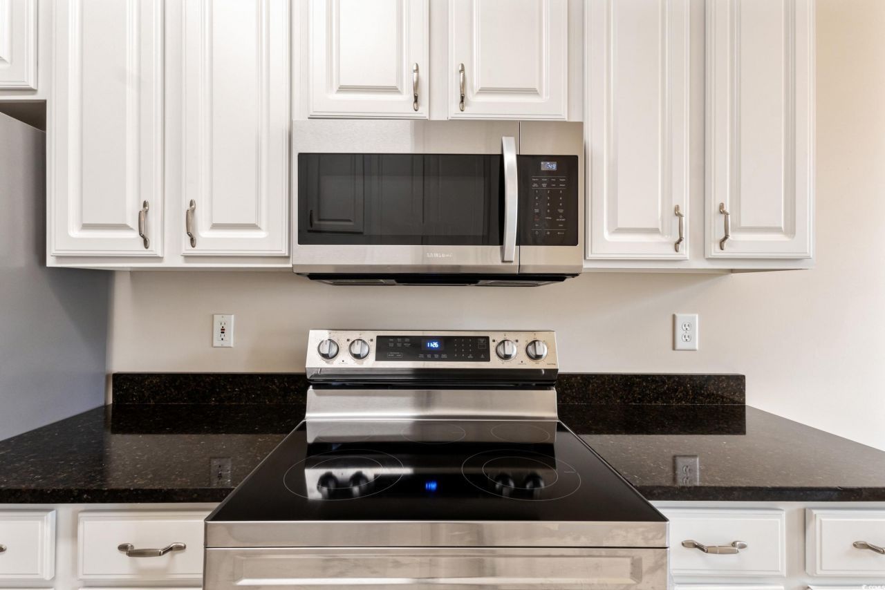 4050 Victoria Ct. Photo 19