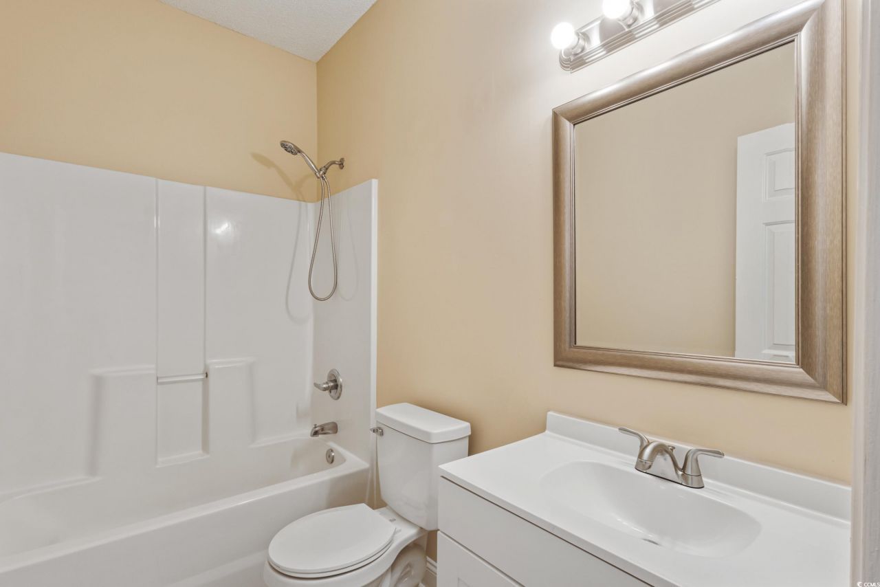 4050 Victoria Ct. Photo 22