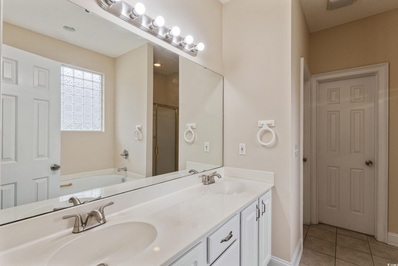 4050 Victoria Ct. Photo 32