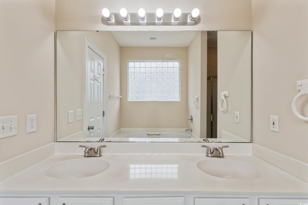 4050 Victoria Ct. Photo 34