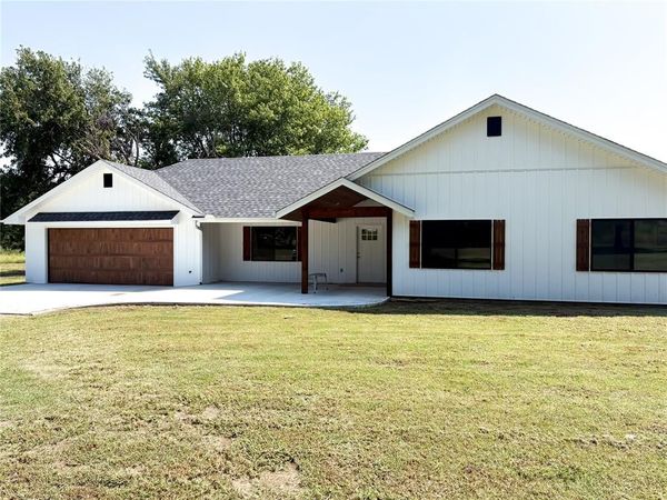 13049 N County Road 3400 Road, Stratford, OK 74872