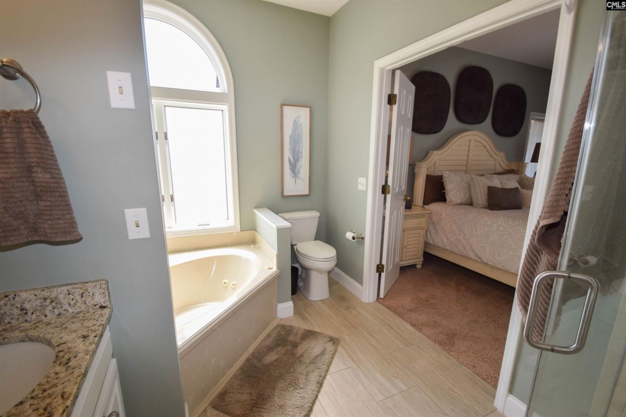 128 Cove Court  Photo 36